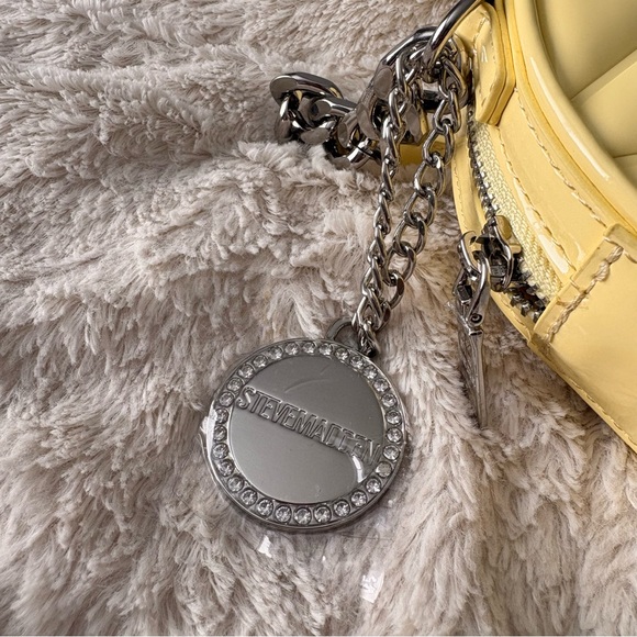 Steve Madden Heart Crossbody Bag Bundle | Pastel Yellow | Includes Free Gift - Picture 4 of 9